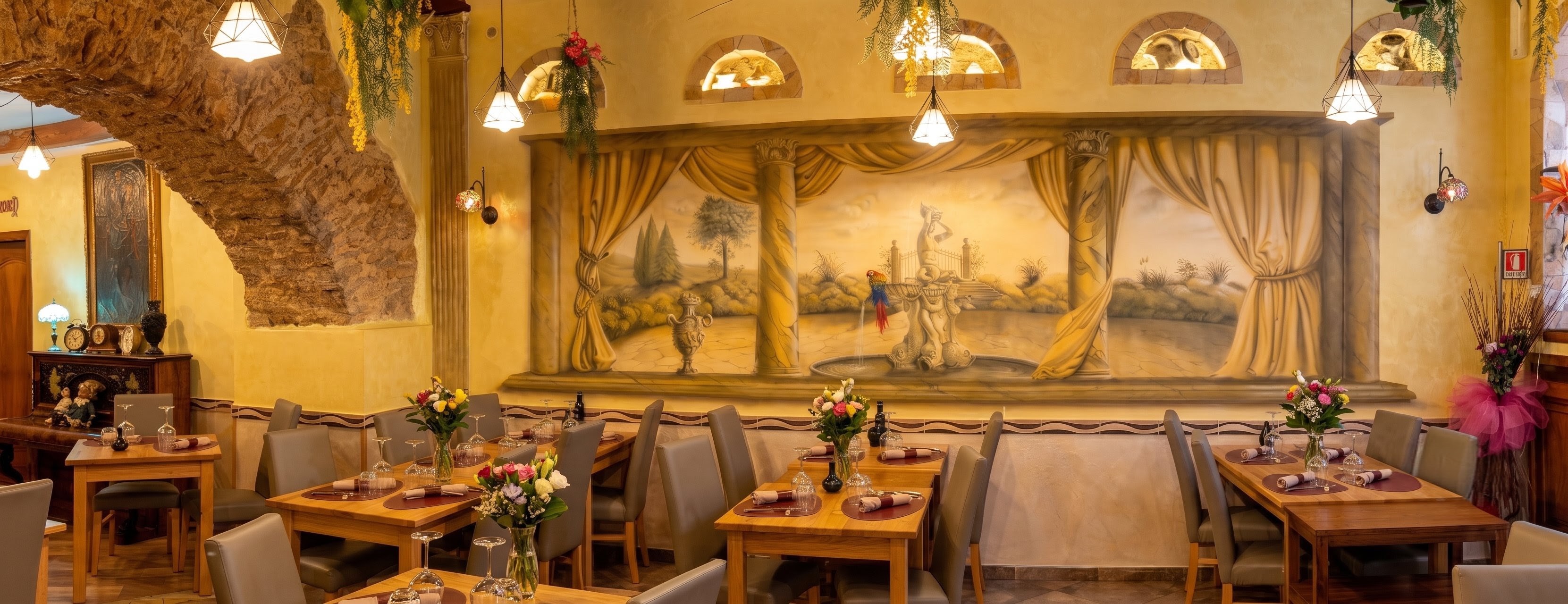 Ristorante Lo Stuzzichino - Atmosfera interna del locale